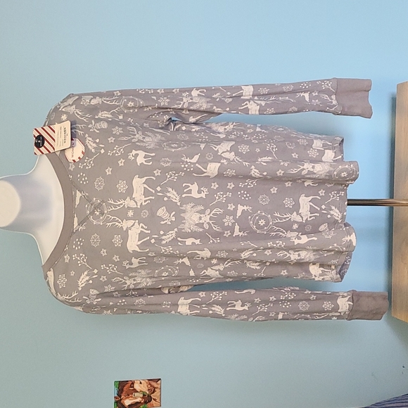 BRAND NEW! 2 Piece Pajama Set. - Picture 11 of 13